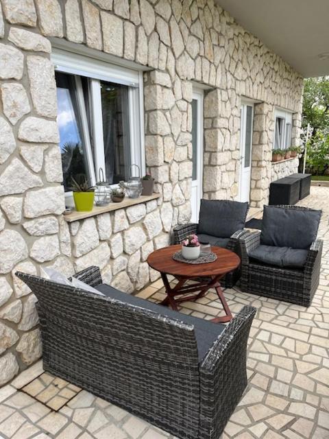 Apartman Laura Dramalj Szoba fotó
